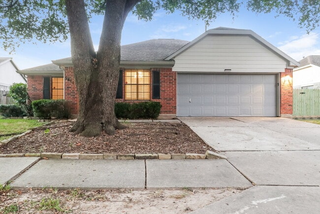 Building Photo - 5411 Roserock Ln