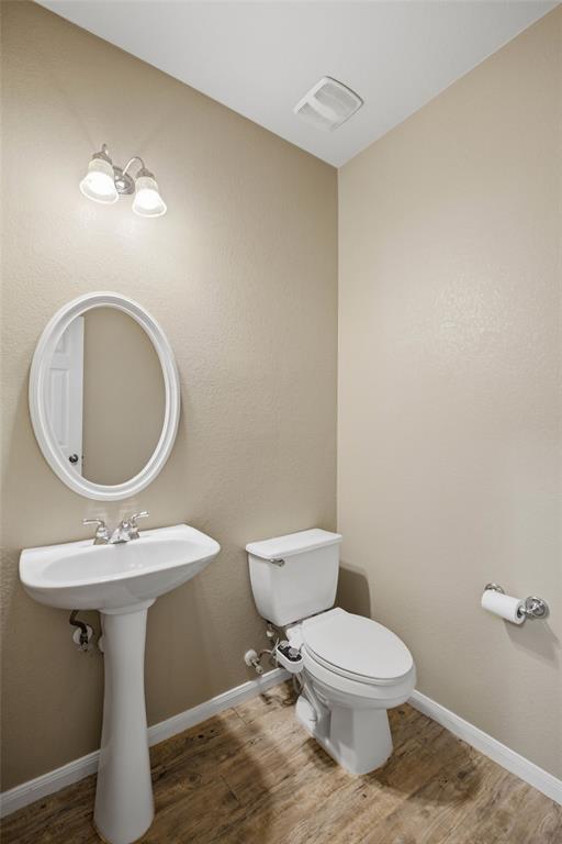 Building Photo - 2302 Brookhollow Terrace