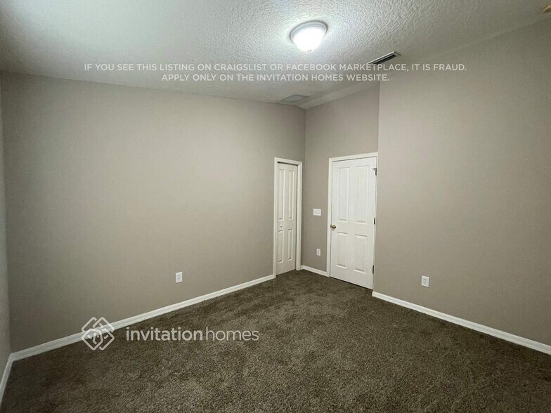 Building Photo - 13030 Old Florida Cir
