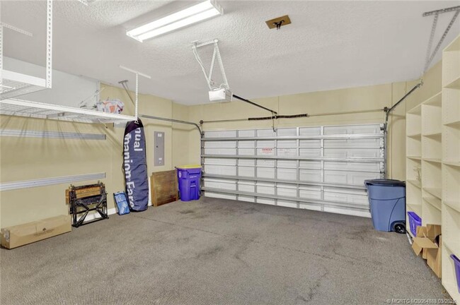 Building Photo - 2434 SW Island Creek Trail