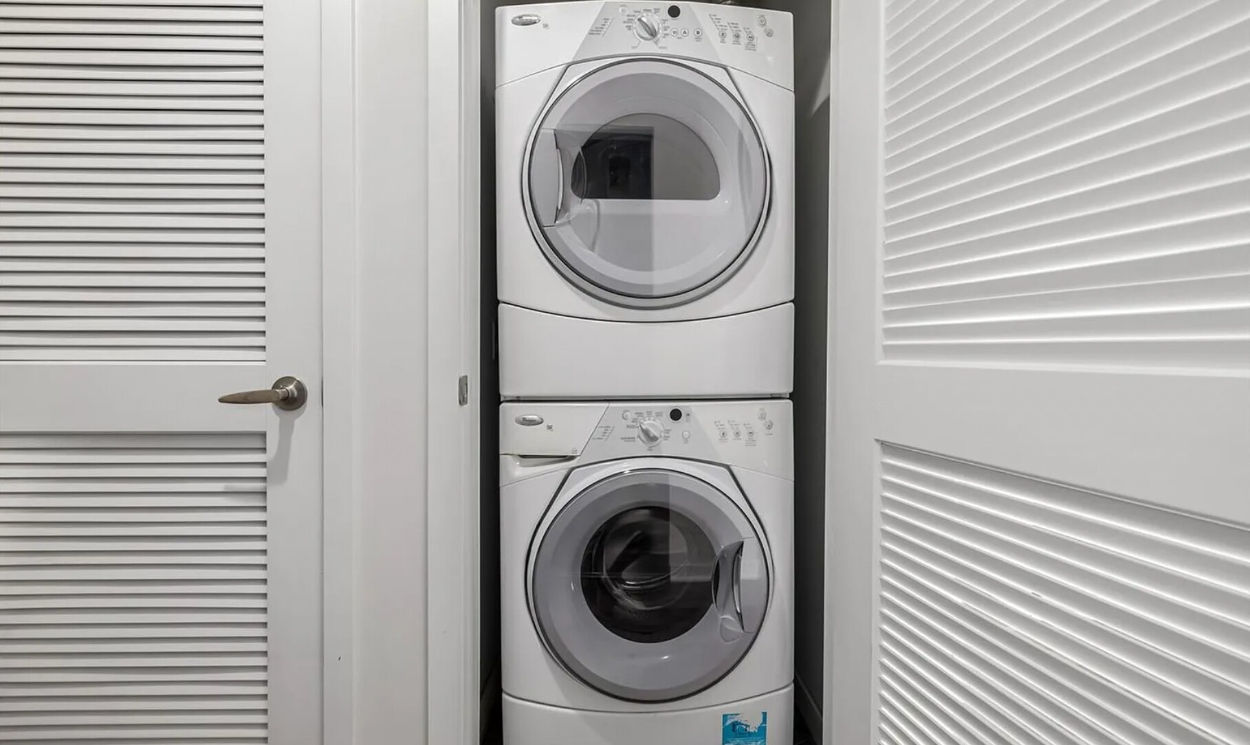 Building Photo - 1700 Bassett St