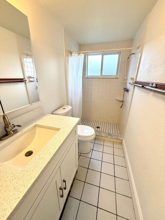 Building Photo - Beautifully Renovated 4-Bedroom Home with Large Backyard & 2-Car Garage