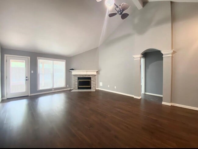 Building Photo - 18011 Pelican Way Rd