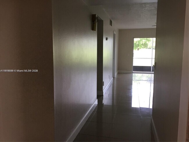 Building Photo - 2431 SW 82nd Ave