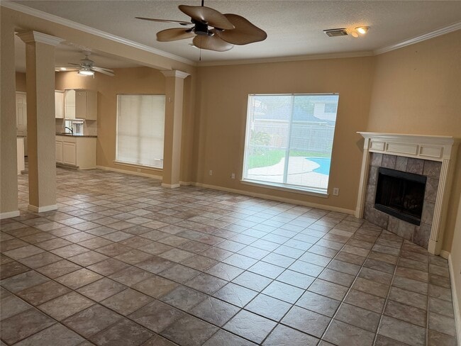 Building Photo - 2810 White Oak Ln