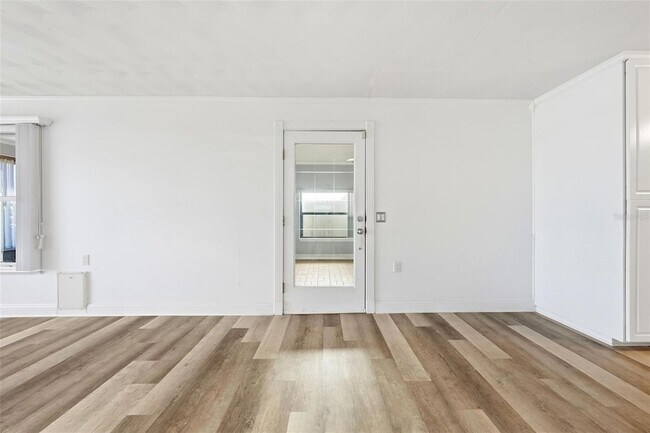 Building Photo - 6254 Alligator Lake Shore E