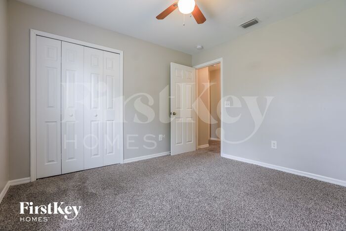 Building Photo - 2957 Wenona Dr
