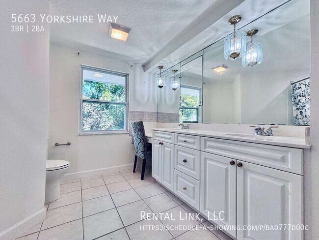 Building Photo - 5663 Yorkshire Way