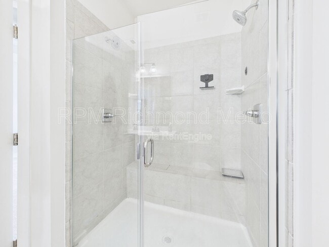 Building Photo - 2104 Boro Ridge St