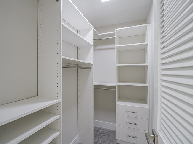 Building Photo - 8405 Red Bay Ct