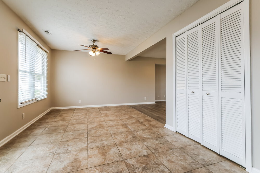 Building Photo - 6220 Maravian Dr