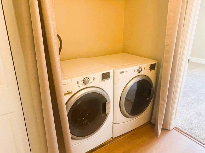 Building Photo - 4400 S Quebec St