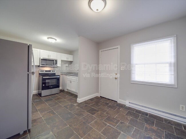 Building Photo - 325 S Gardner Ave