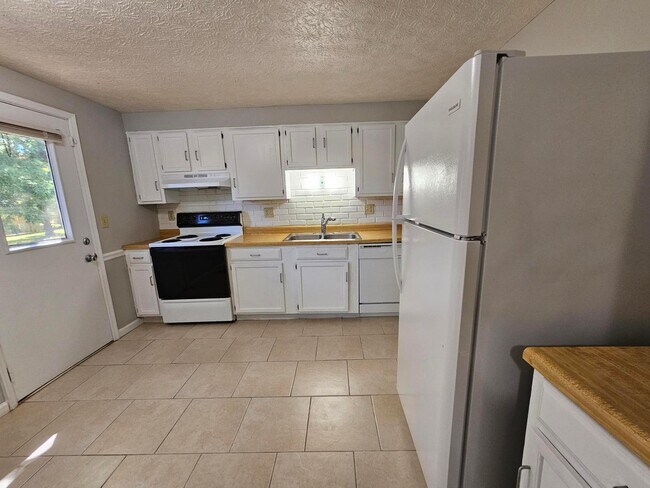 Building Photo - 5316 Predmore Pl