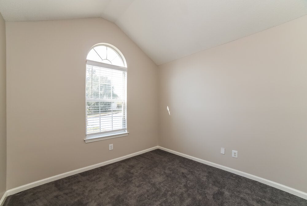 Building Photo - 2980 Highland Hill Pkwy