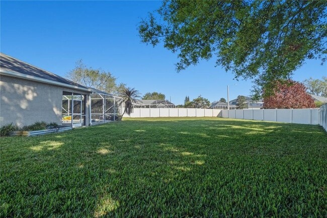 Building Photo - 5810 Hummingbird Ct