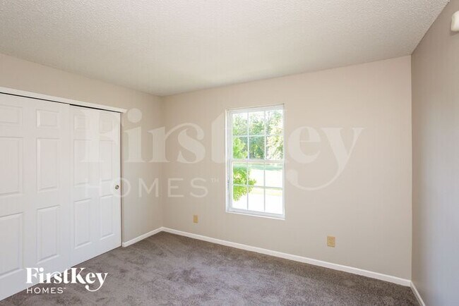 Building Photo - 15358 Border Dr
