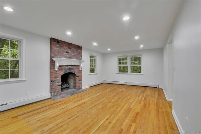 Building Photo - 77 Hemlock Ridge