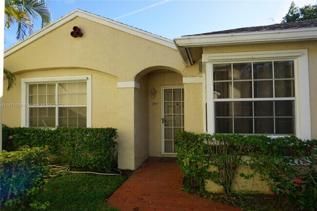 Primary Photo - 11806 NW 13th St