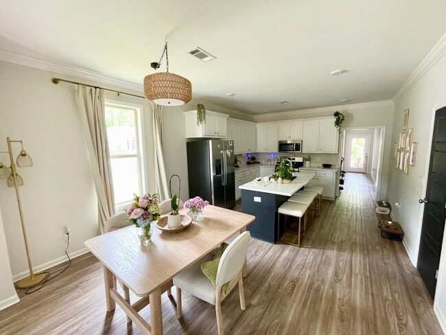 Building Photo - Beautiful 3/2 Home for Rent next to Brandon High School!