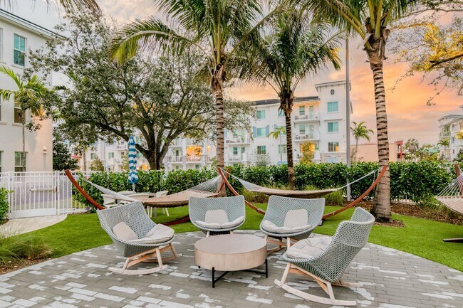 Elevated outdoor living spaces make it easy to host guests - Windsor 335