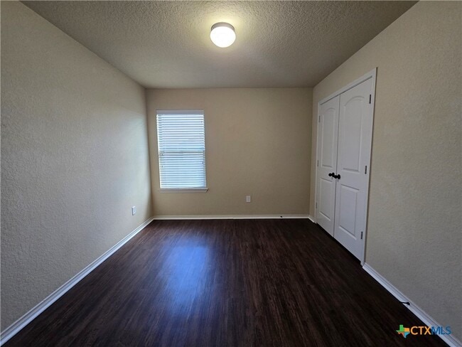 Building Photo - 292 Rosalie Dr