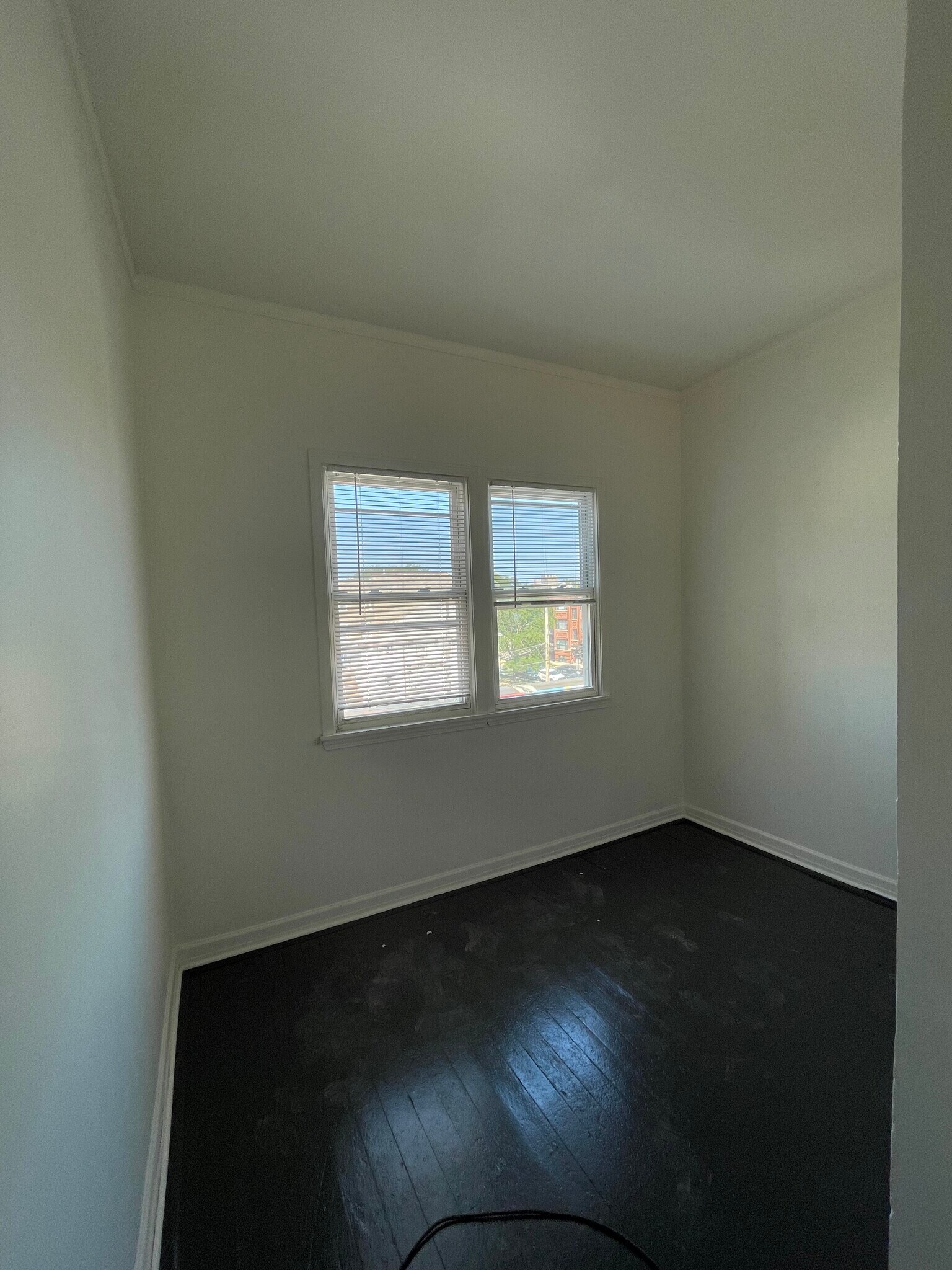 Building Photo - 3310 W Eastwood Ave