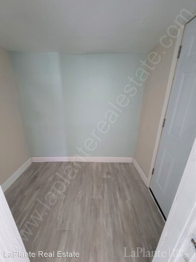 Building Photo - 2 br, 1 bath House - 1310 Albert