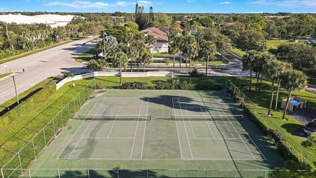 Building Photo - 6341 Chasewood Dr