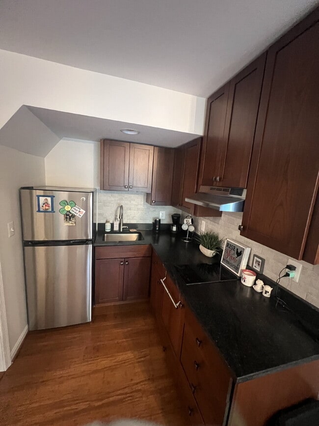 Building Photo - Spacious Multi-Generational Home on 3 Acre...