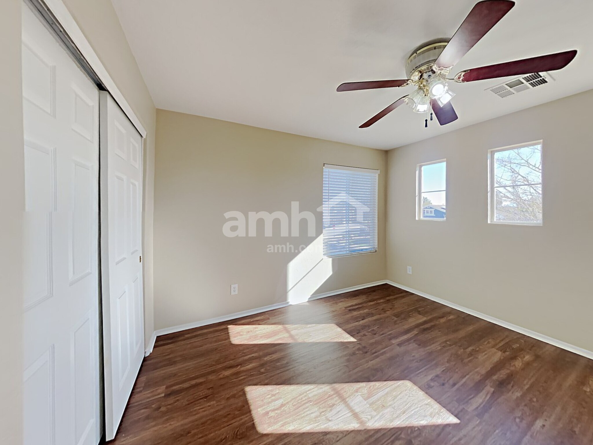 Building Photo - 14954 W Charter Oak Rd