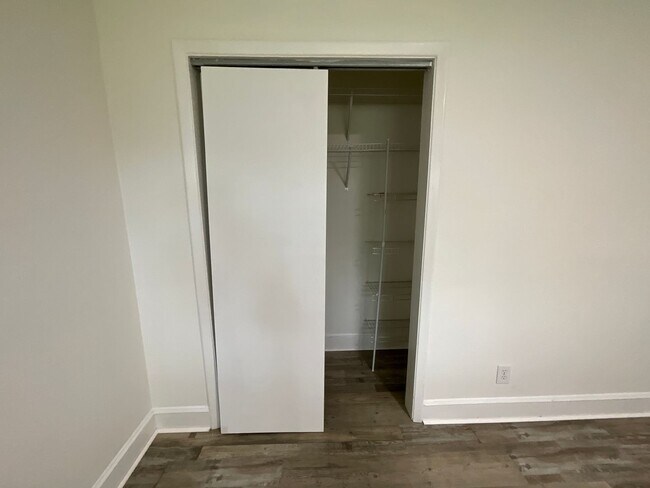 Building Photo - 4026 Sedgewood Ln
