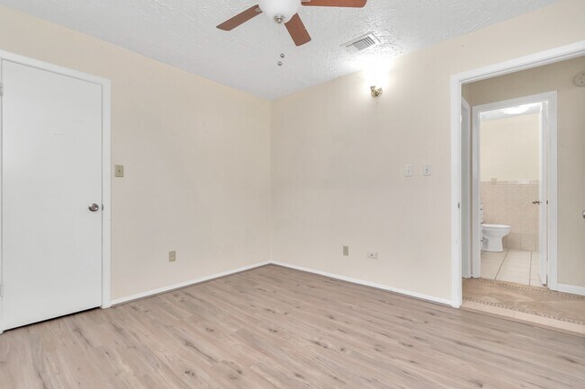 Building Photo - 13411 Splintered Oak Dr