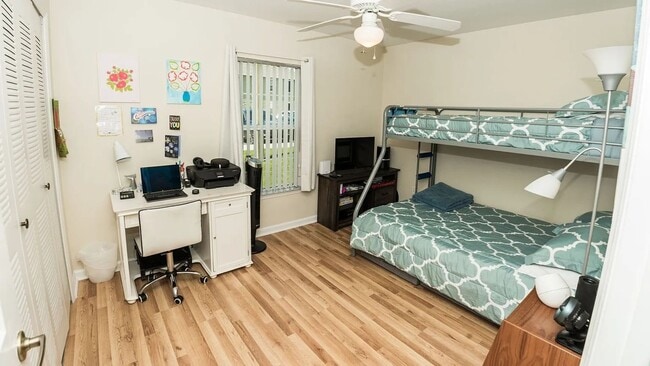 Building Photo - Charming 4BR Townhome in Panama City Beach