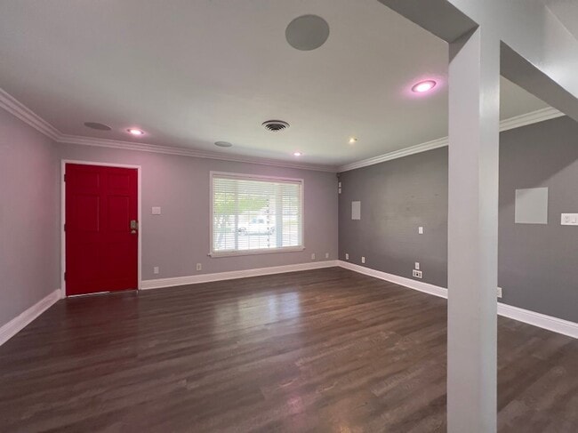 Building Photo - Beautifully Updated Four Bedroom Napa Home