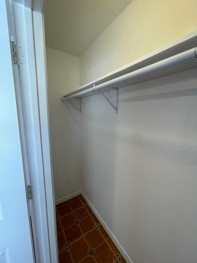 Building Photo - 3BR/2BA Home + 2-Car Garage – $500 Move-In...