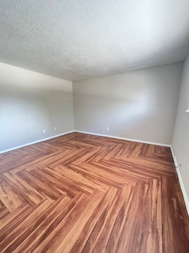 Building Photo - 1 Bed 1 Bath Apt NW OKC