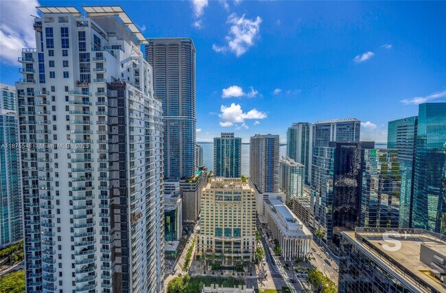 Building Photo - 1080 Brickell Ave