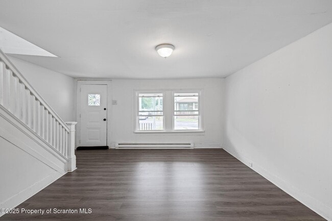 Building Photo - 121 Throop St