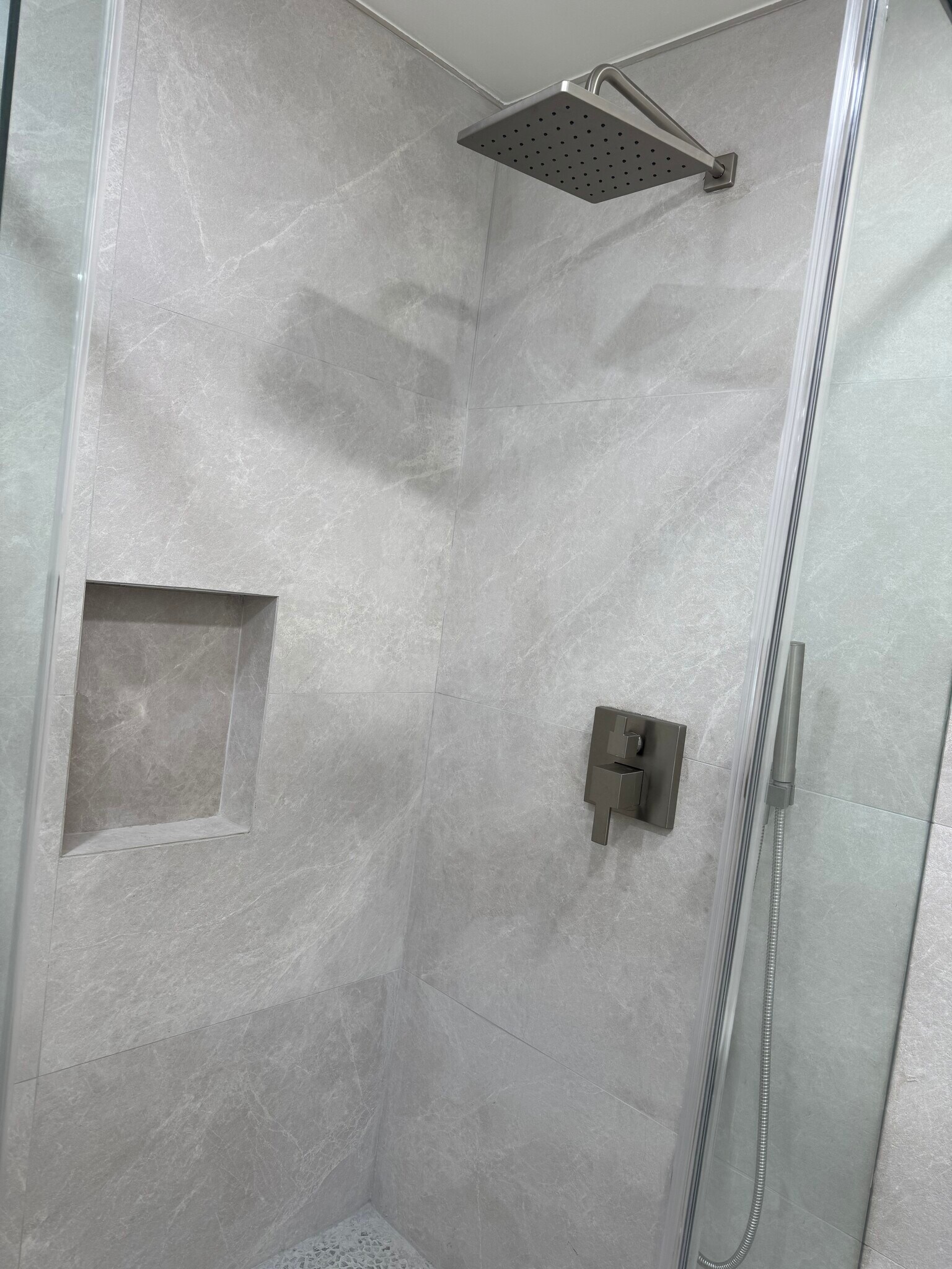 Building Photo - 9809 Creemore Dr