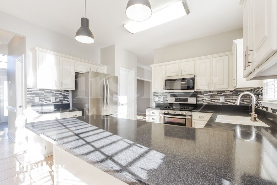 Building Photo - 13811 Hatton Cross Dr