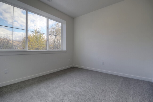 Building Photo - 3322 E Exacta Ln
