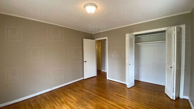 Building Photo - Excellent 4 Bedroom House in Bluff Park Co...