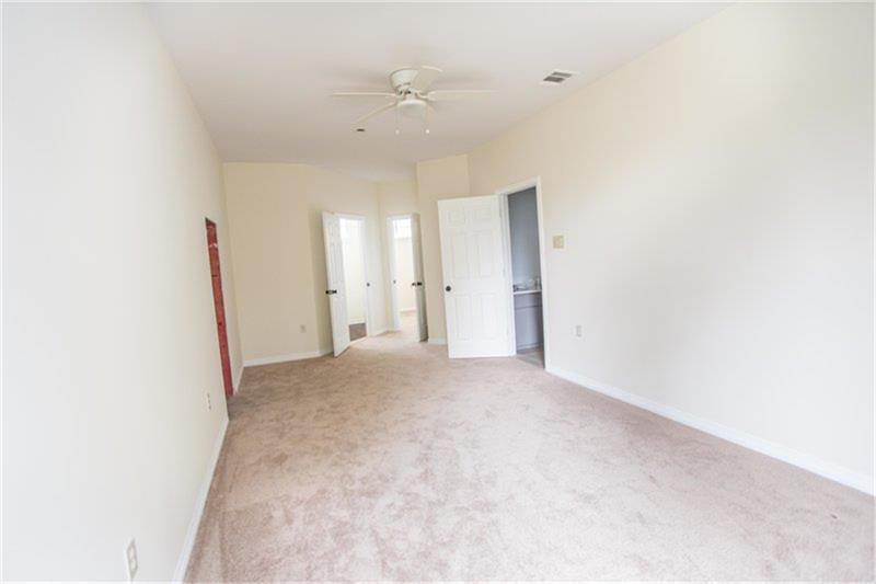 Building Photo - 446 Rivergrove Dr