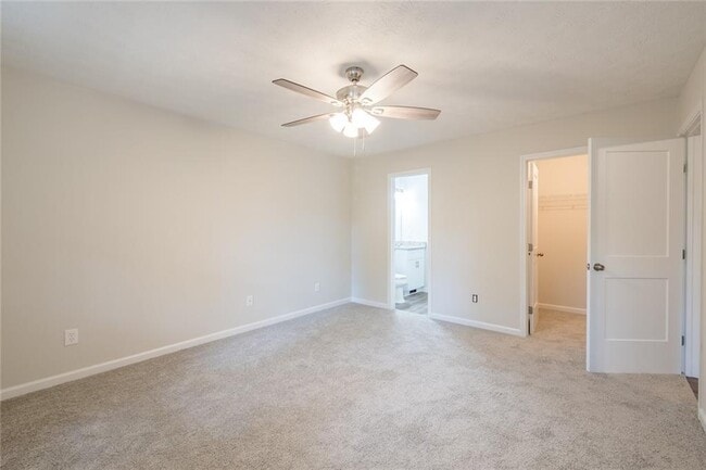 Building Photo - 2010 Lakeside Trail