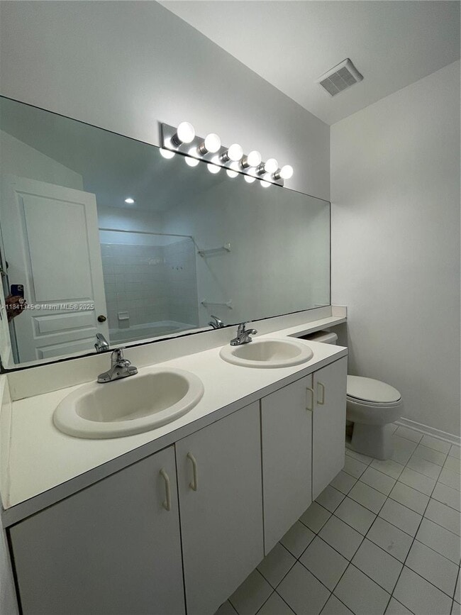 Building Photo - 207 Mallory Ct