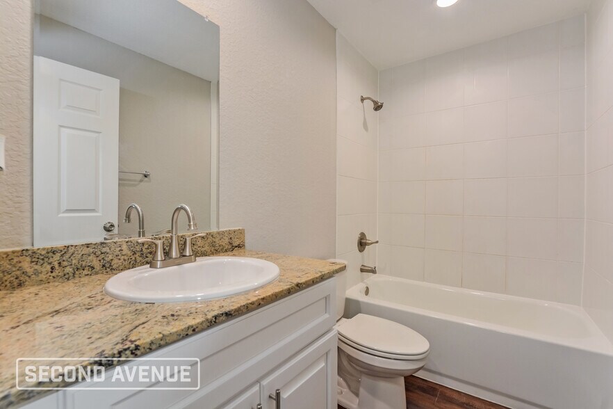 Building Photo - 15260 SW 43rd Ct