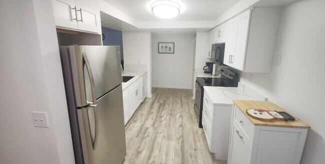 Building Photo - 950 Egret Cir
