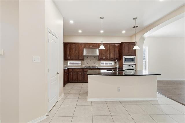 Building Photo - 304 Sir Brine Dr