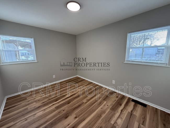 Building Photo - 5805 Lance Dr